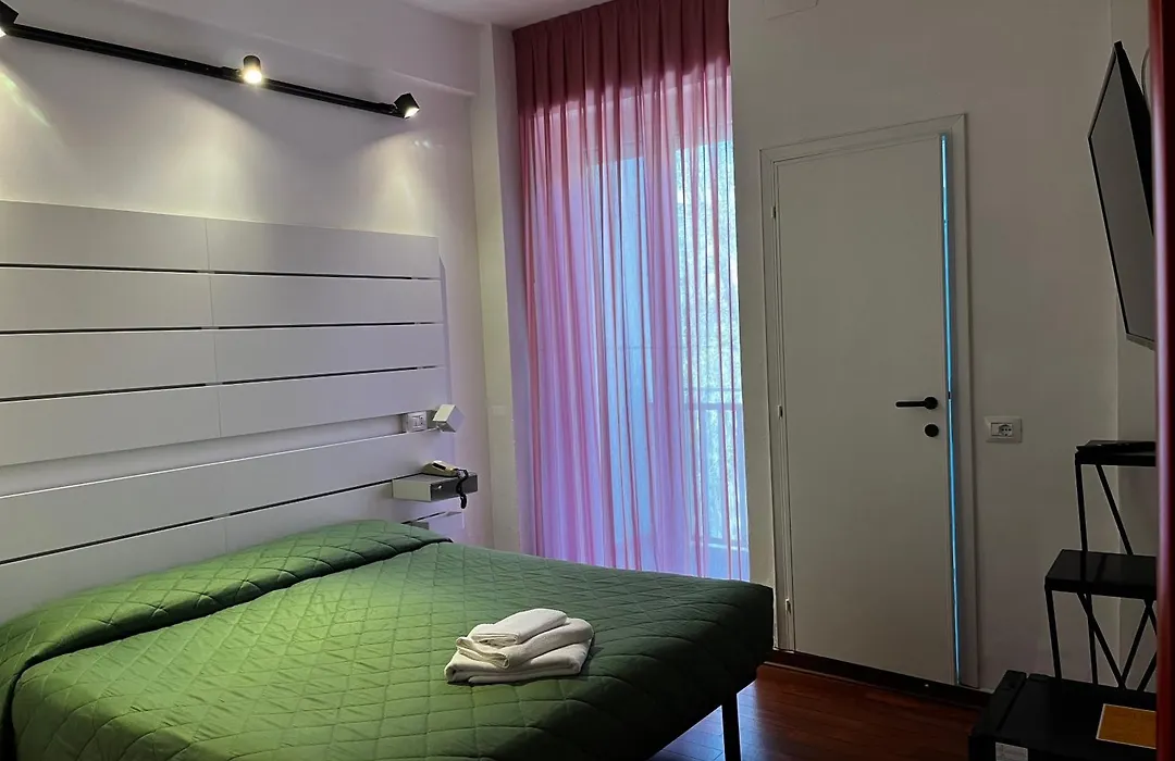 Hotel Senior-1